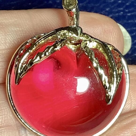 Vintage SARAH COVENTRY Designer Signed Red Jelly Belly Cherry Apple Brooch Pin - Picture 6 of 7